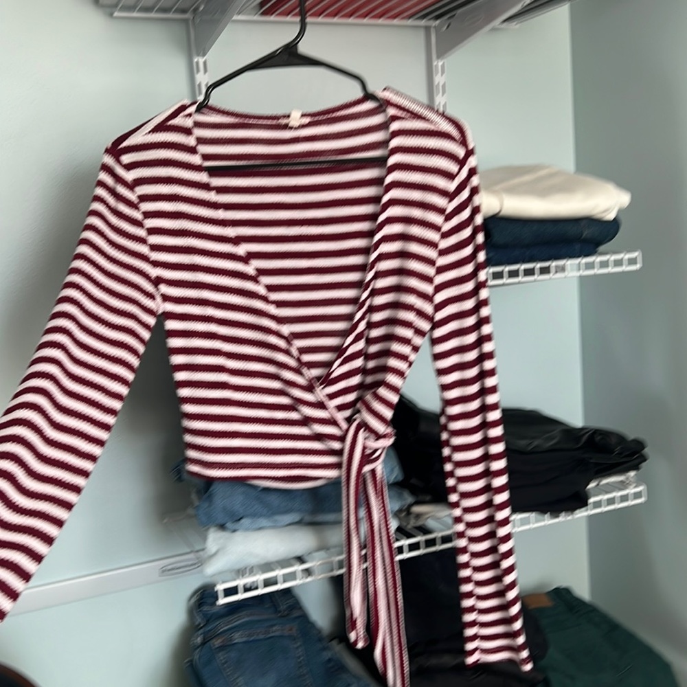 Tie long sleeve top